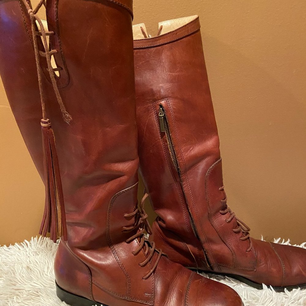 Dolce & Gabbana Women's leather boots, size 9